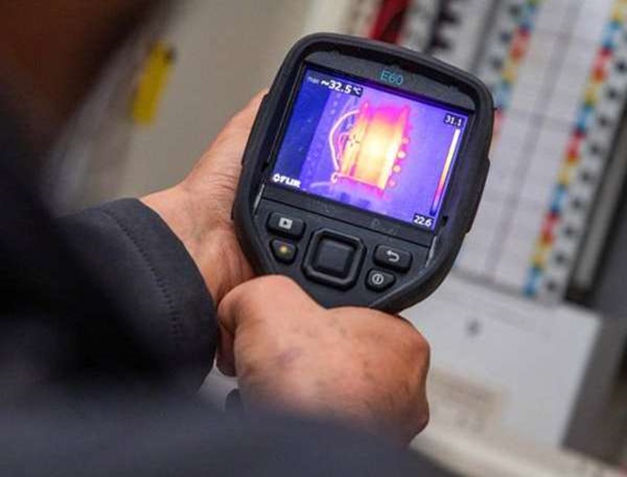 thermal camera identifying a Delta T well above 25 indicating a major fault